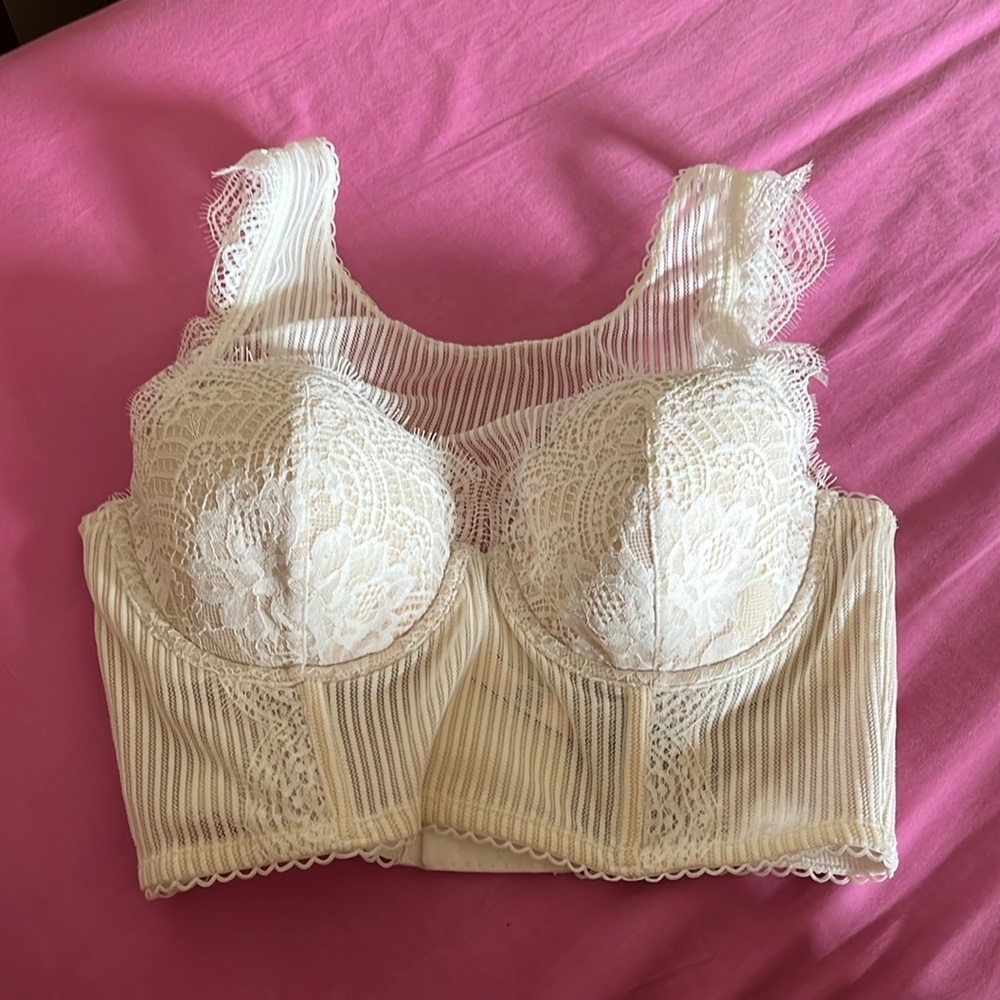 Victoria's Secret Ivory Lace Longline Bra